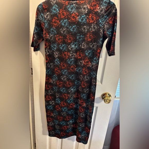 LuLaRoe Black and Red Dress - Picture 4 of 4